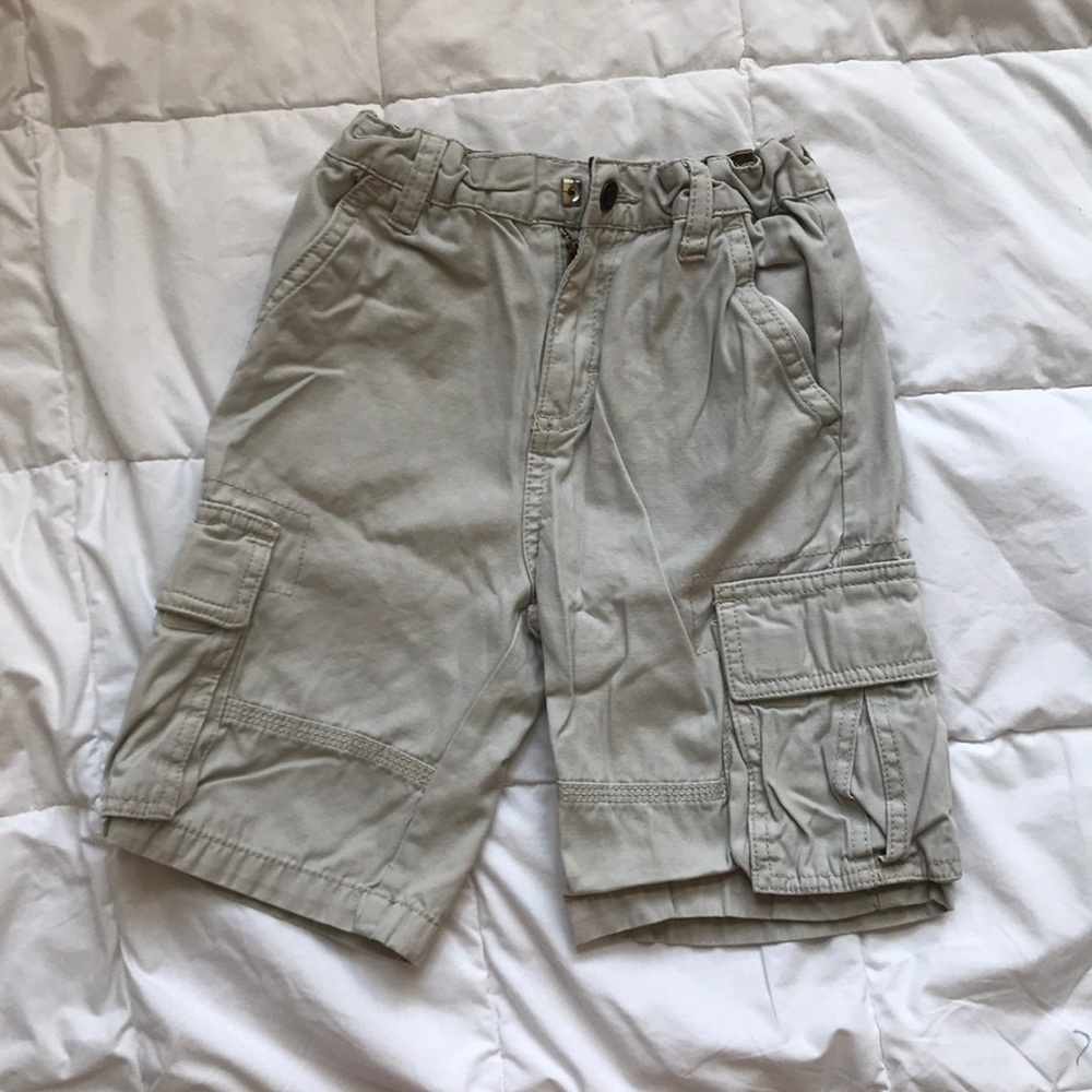 Boys Tucker + Tate khaki cargo shorts